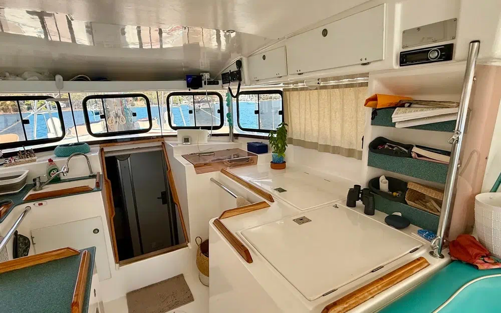 slider 13 Dufour Atoll 43