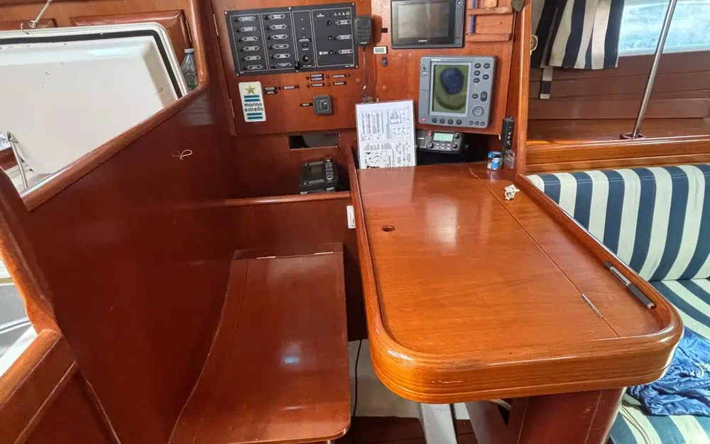 slider 10 Beneteau Oceanis 361