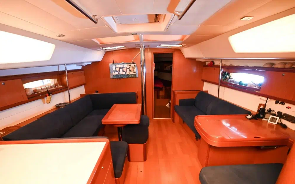 slider 1 Beneteau Oceanis 50