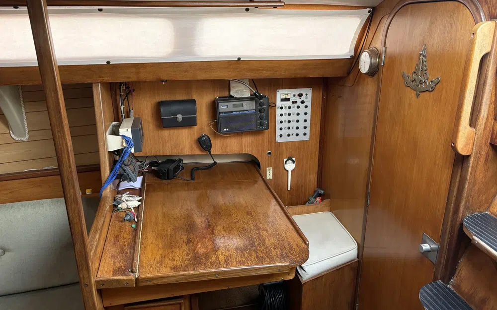 slider 6 Jeanneau Attalia 32