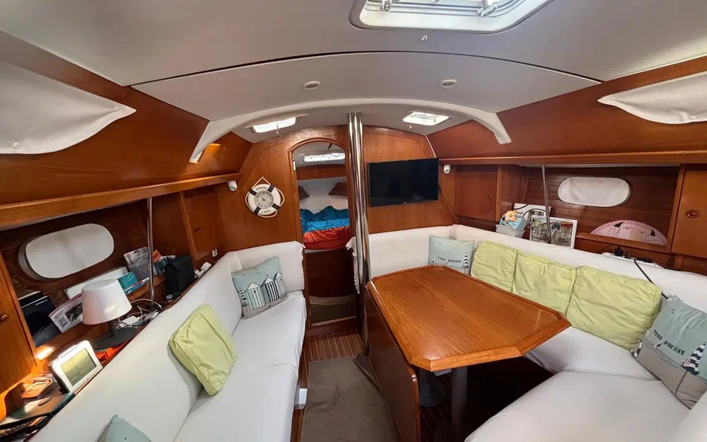 slider 1 Jeanneau Sun Odyssey 36.2