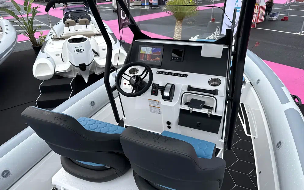 slider 3 Highfield ADV7