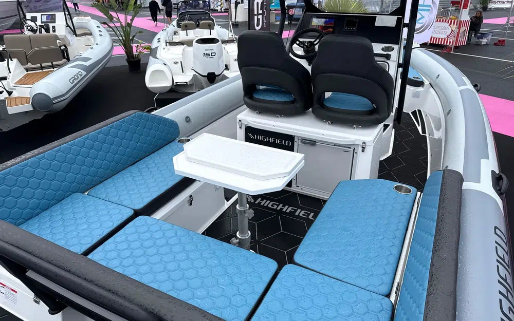 slider 4 Highfield ADV7