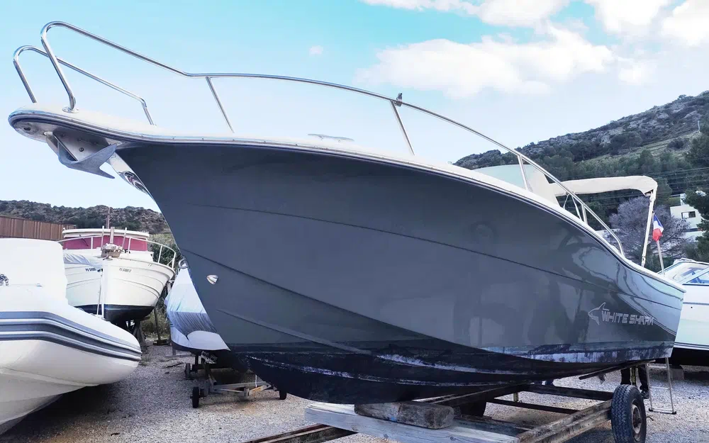 slider 0 Kelt White Shark 246