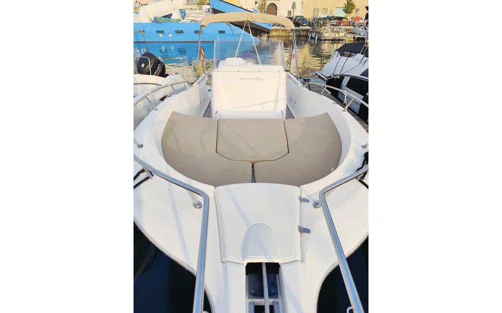 slider 16 Kelt White Shark 246