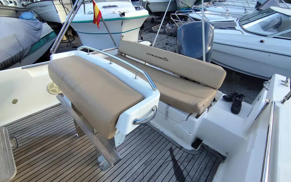 slider 7 Kelt White Shark 246