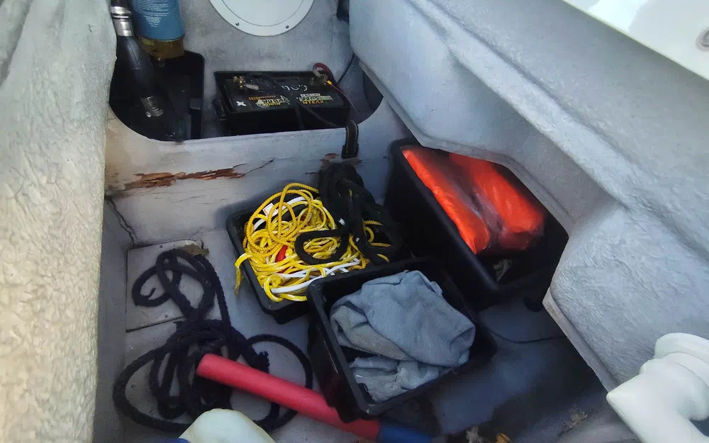 slider 12 Kelt White Shark 246