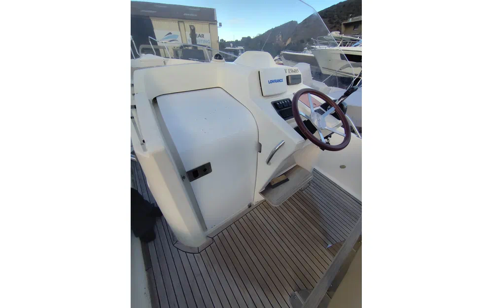 slider 12 Kelt White Shark 246