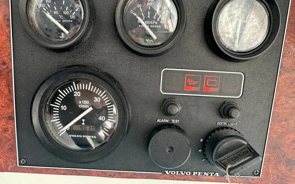 slider 6 Jeanneau Merry Fisher 750 CR