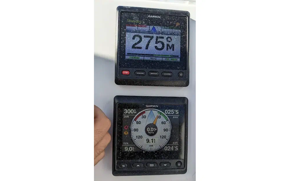 slider 15 Indigo Yacht Aventura 37