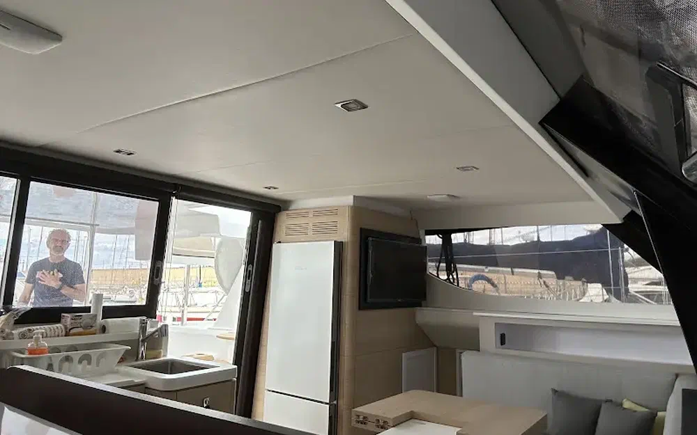 slider 18 Aventura Yacht Aventura 37