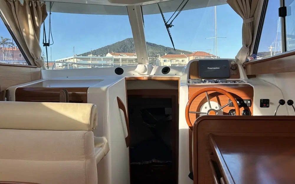 slider 9 Beneteau Antares 10.80