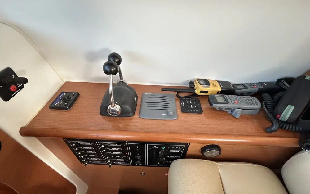 slider 12 Beneteau Antares 10.80