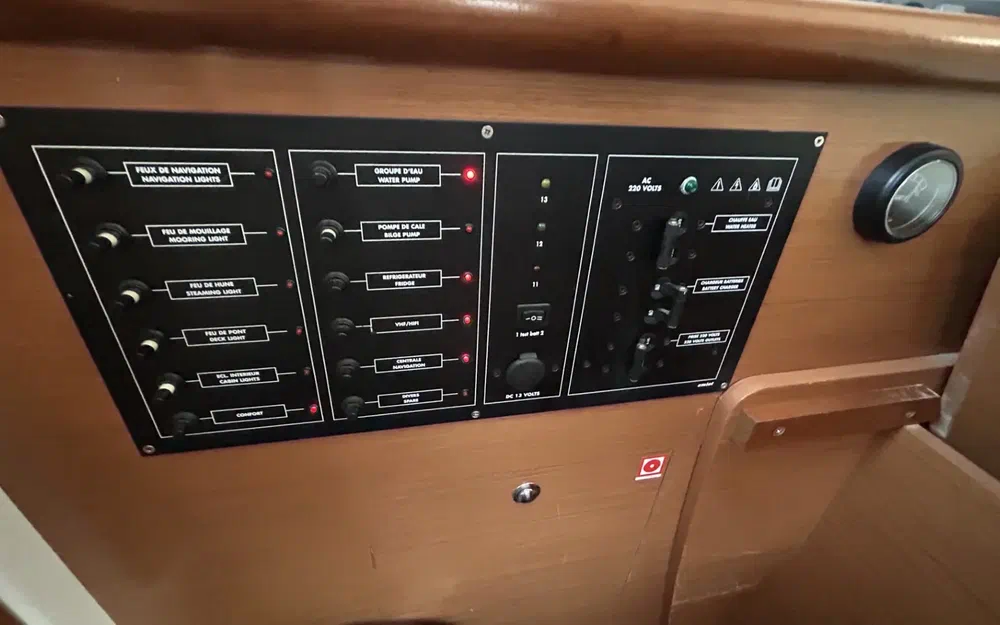 slider 13 Beneteau Antares 10.80