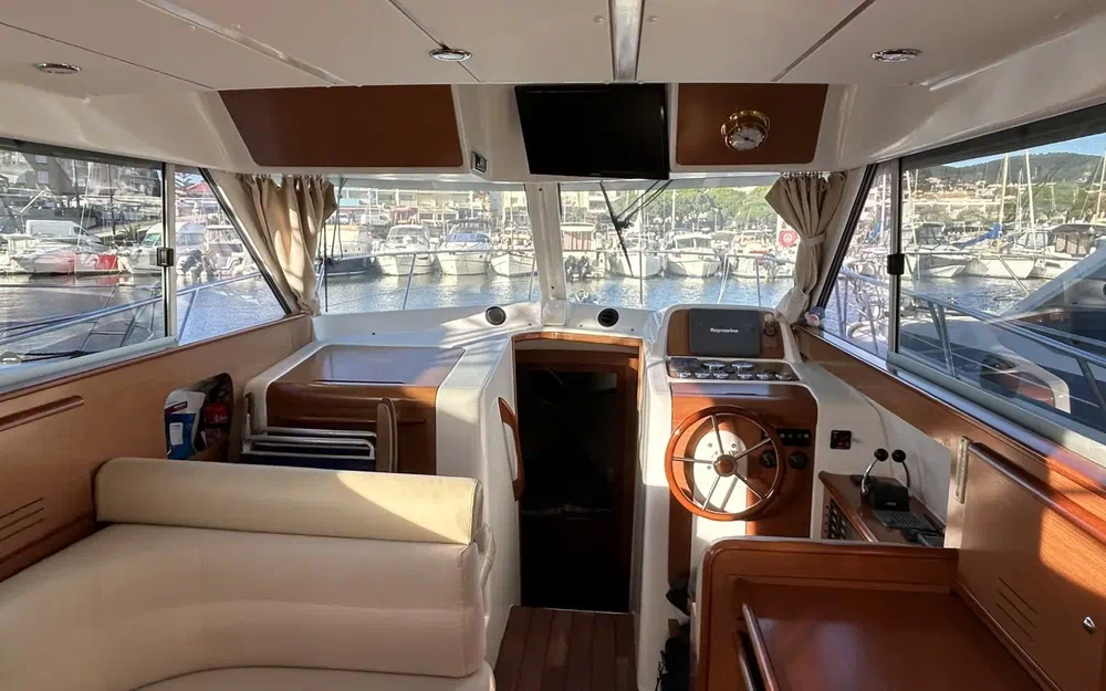 slider 2 Beneteau Antares 10.80