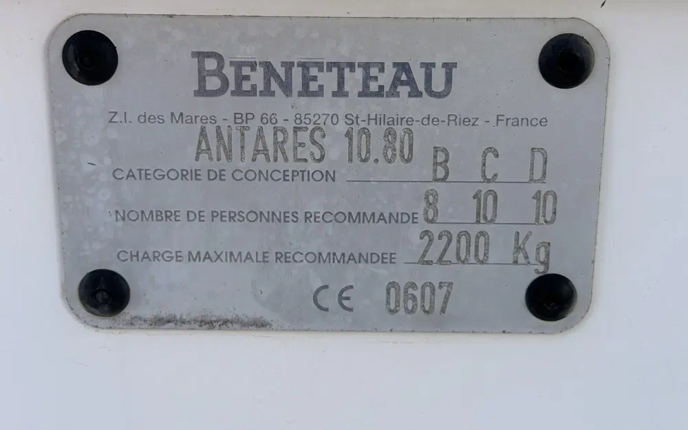 slider 18 Beneteau Antares 10.80
