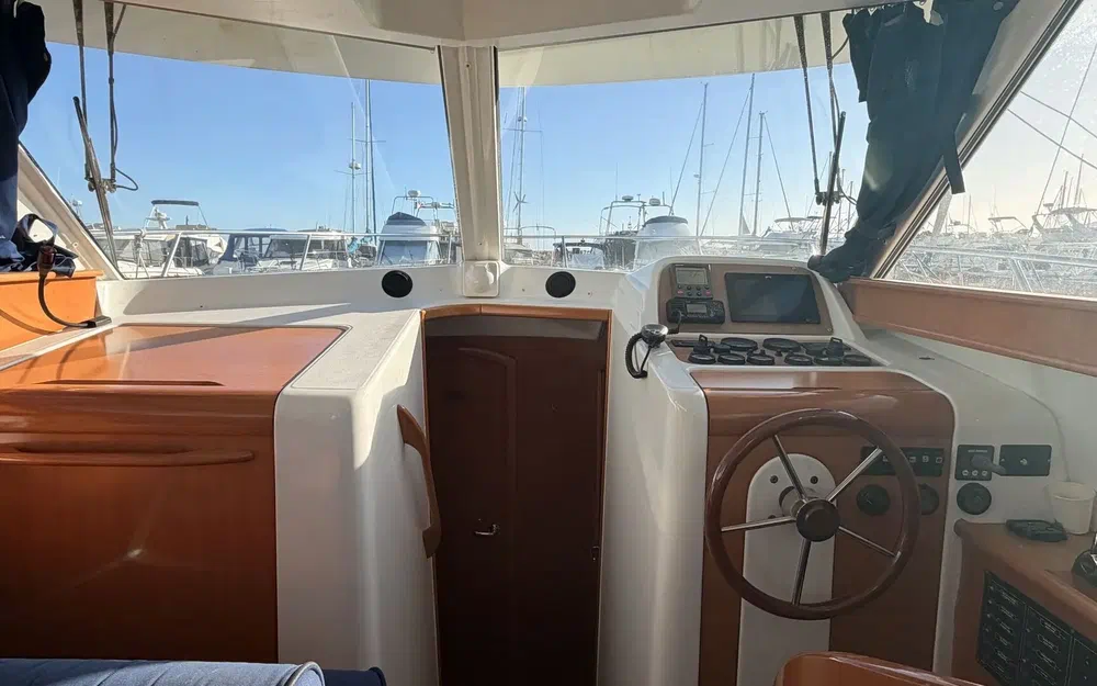 slider 1 Beneteau Antares 10.80