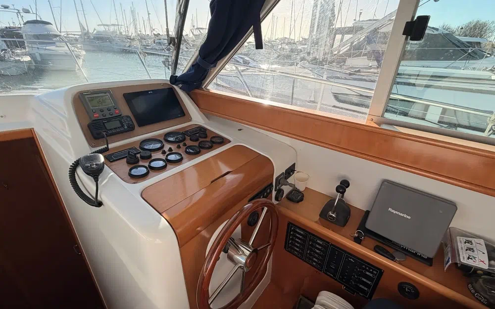 slider 6 Beneteau Antares 10.80