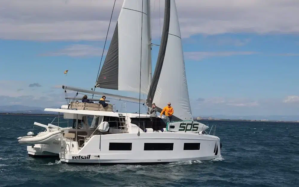 slider 3 Indigo Yacht Aventura 37