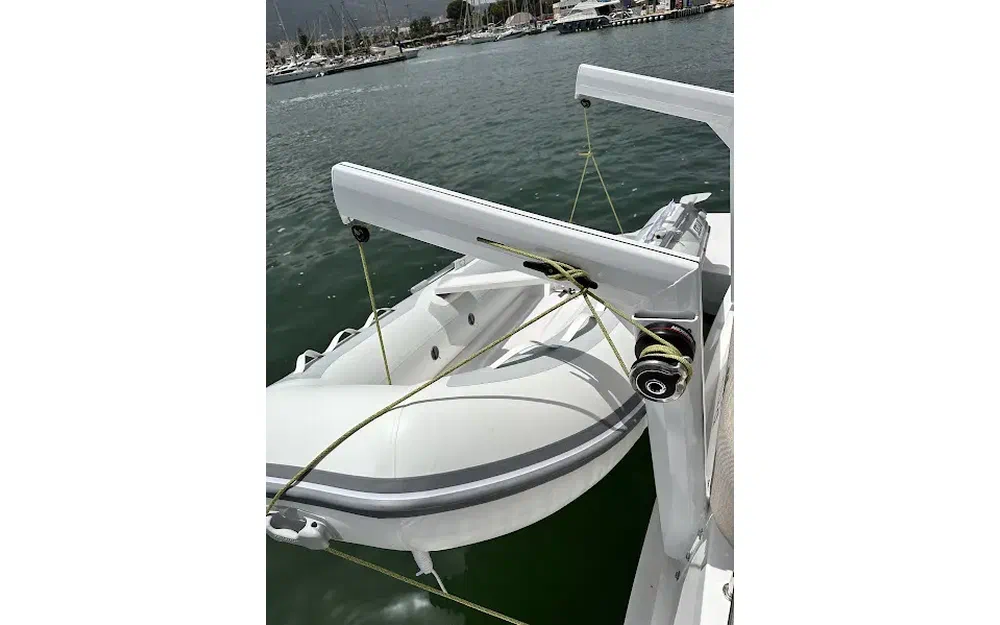 slider 6 Aventura Yacht Aventura 37