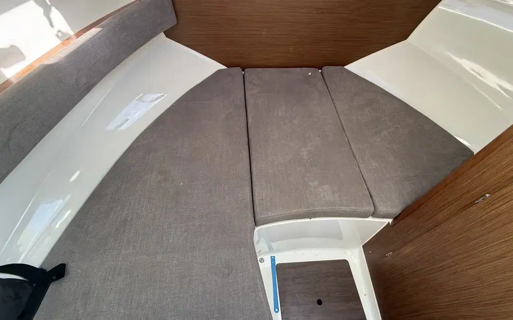 slider 18 Beneteau Antares 8 OB