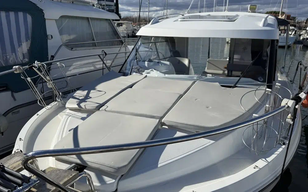 slider 6 Beneteau Antares 8 OB