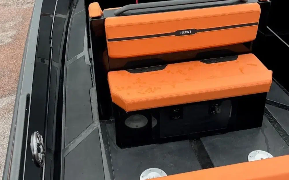 slider 4 Iron Boats 767