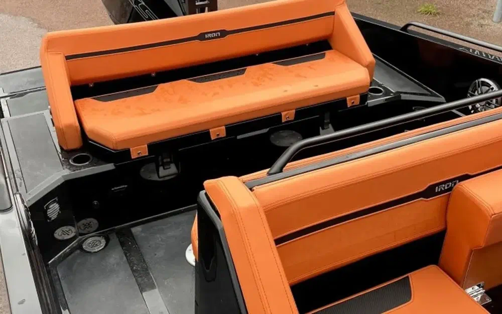 slider 5 Iron Boats 767