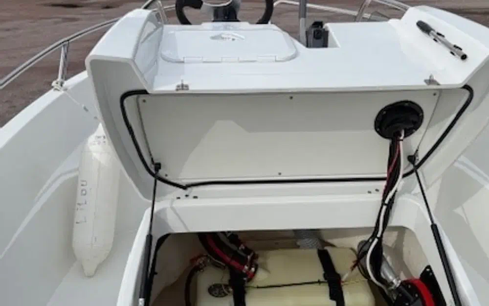 slider 7 Jeanneau Cap Camarat 4.7 CC