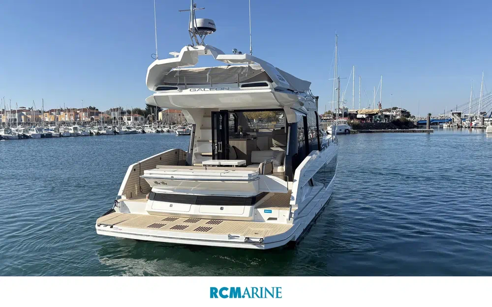 slider 1 Galeon 400 Fly