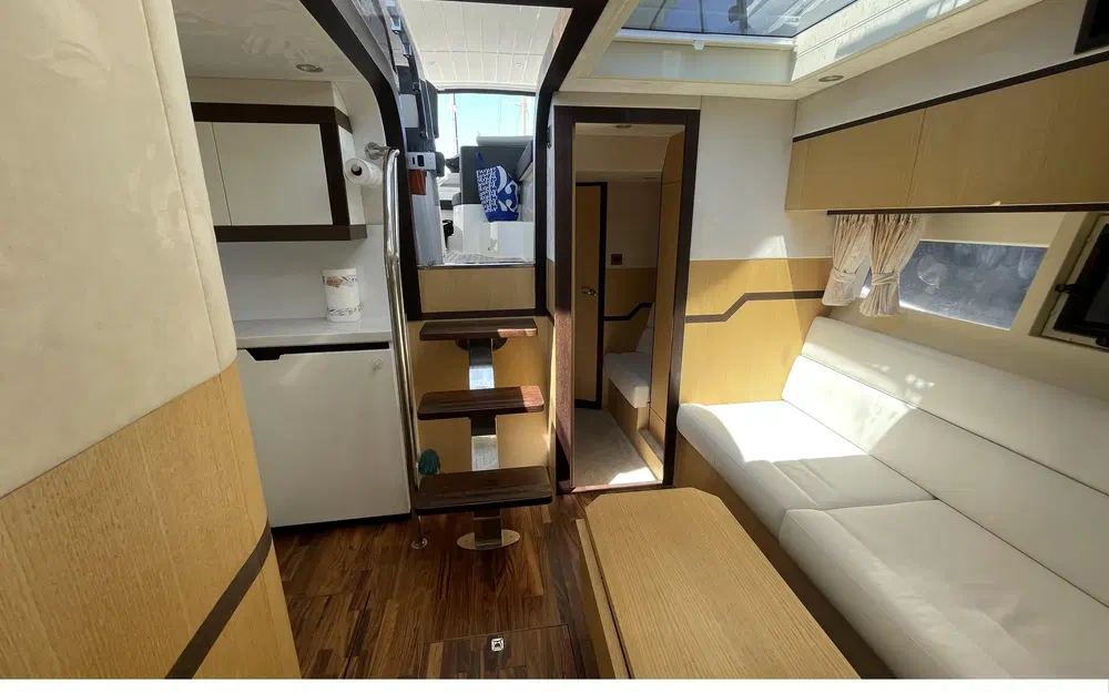 slider 8 Galeon 405 HTL