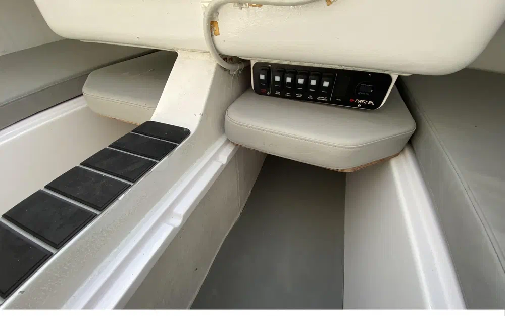 slider 10 Beneteau First 24