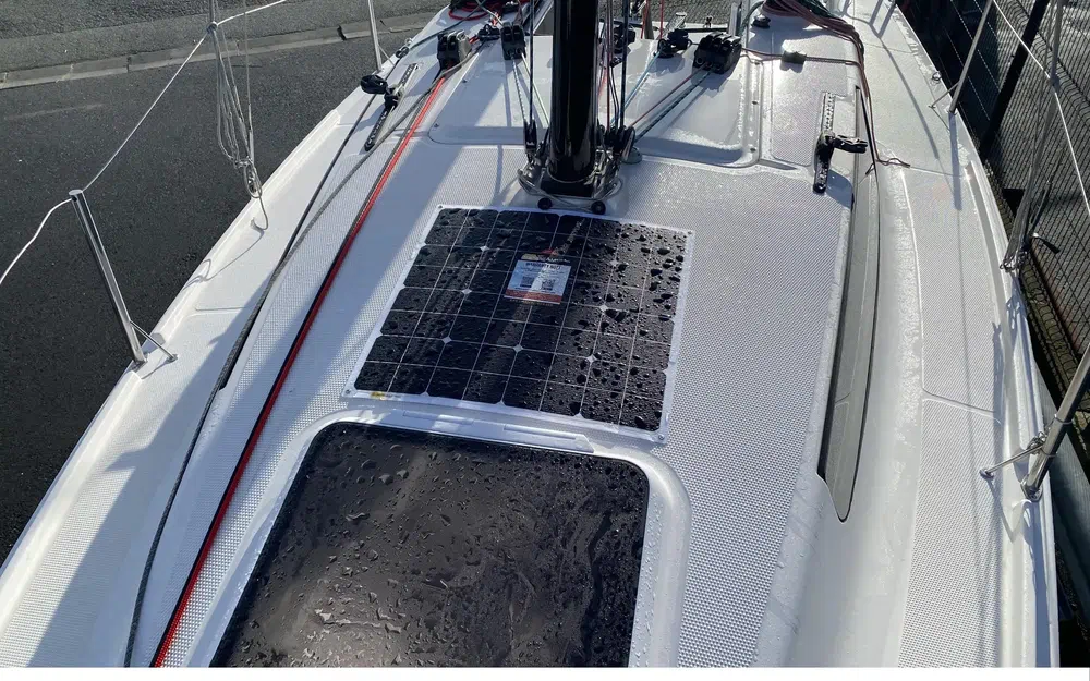 slider 6 Beneteau First 24