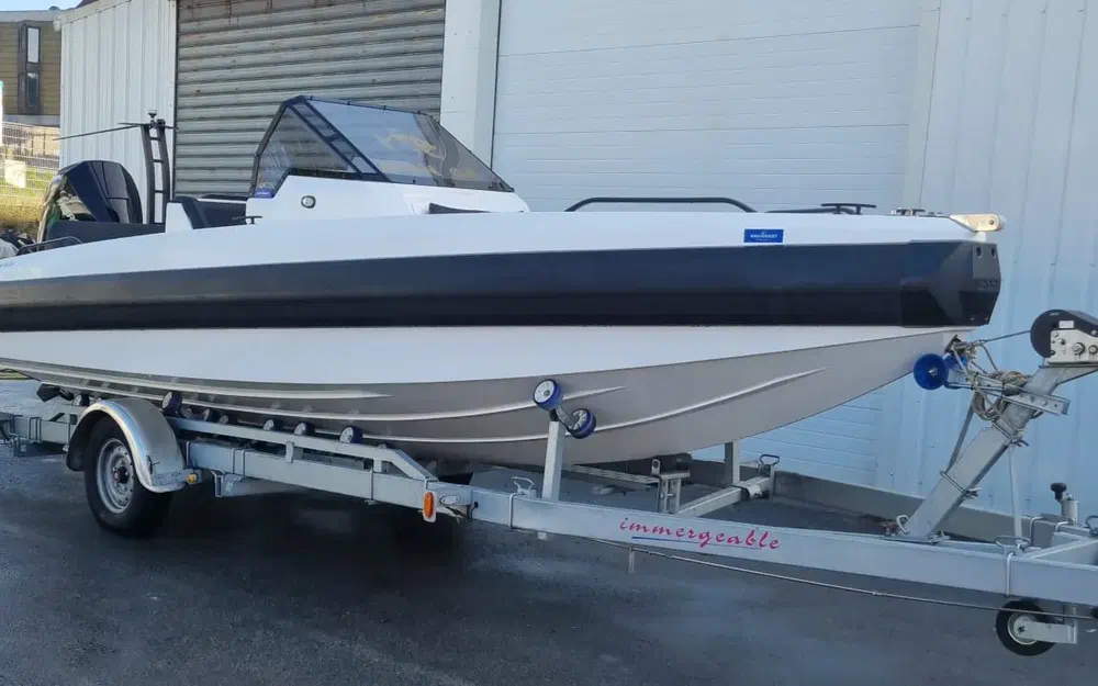 slider 0 Iron Boats 647