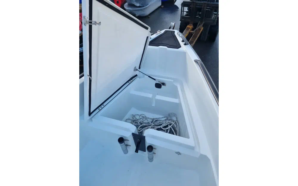 slider 8 Iron Boats 647