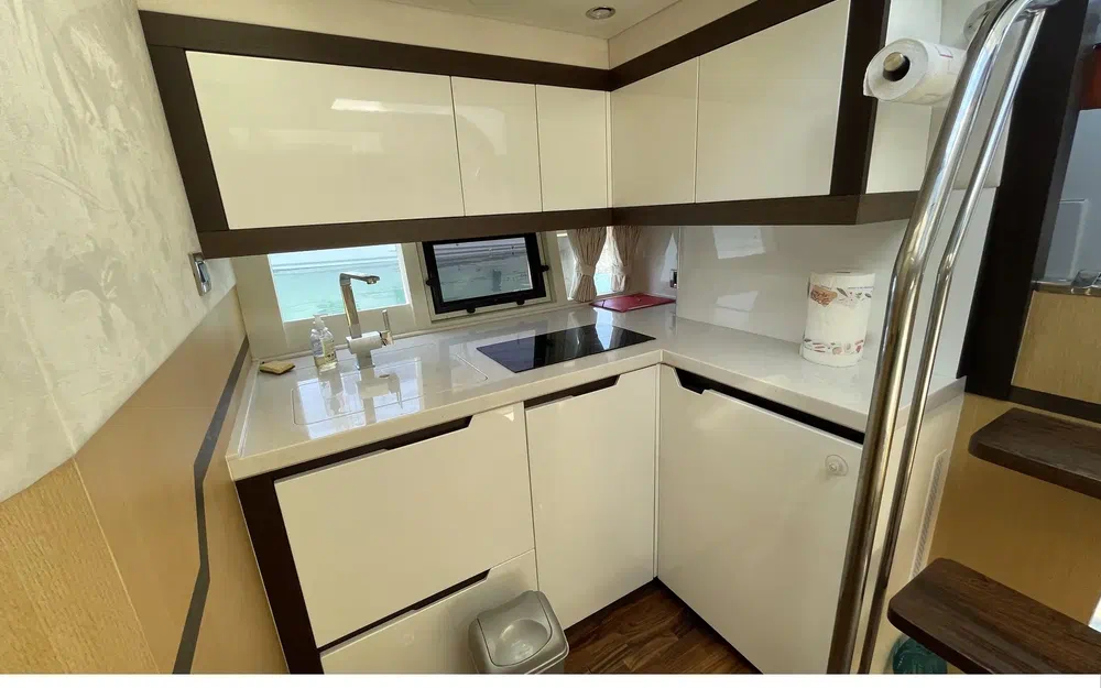 slider 7 Galeon 405 HTL