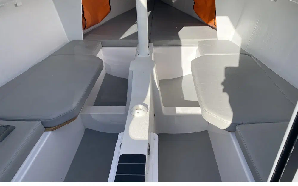 slider 5 Beneteau First 24