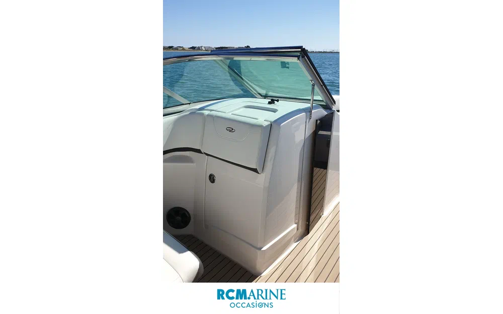 slider 11 Regal 26 Express