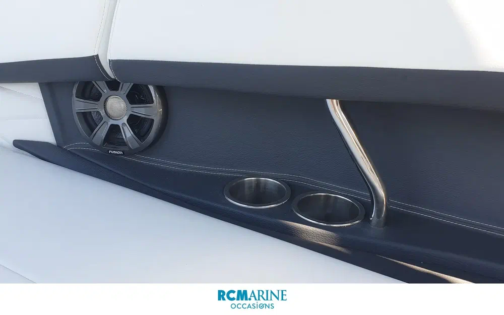 slider 14 Regal 26 Express