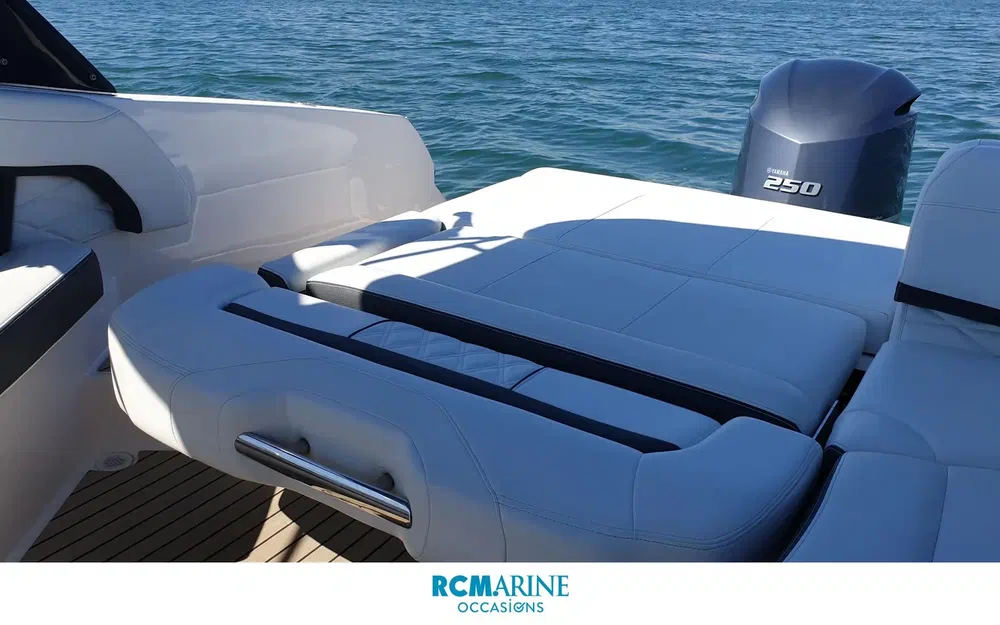 slider 17 Regal 26 Express