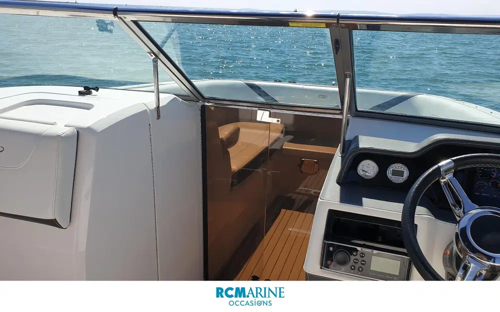 slider 8 Regal 26 Express