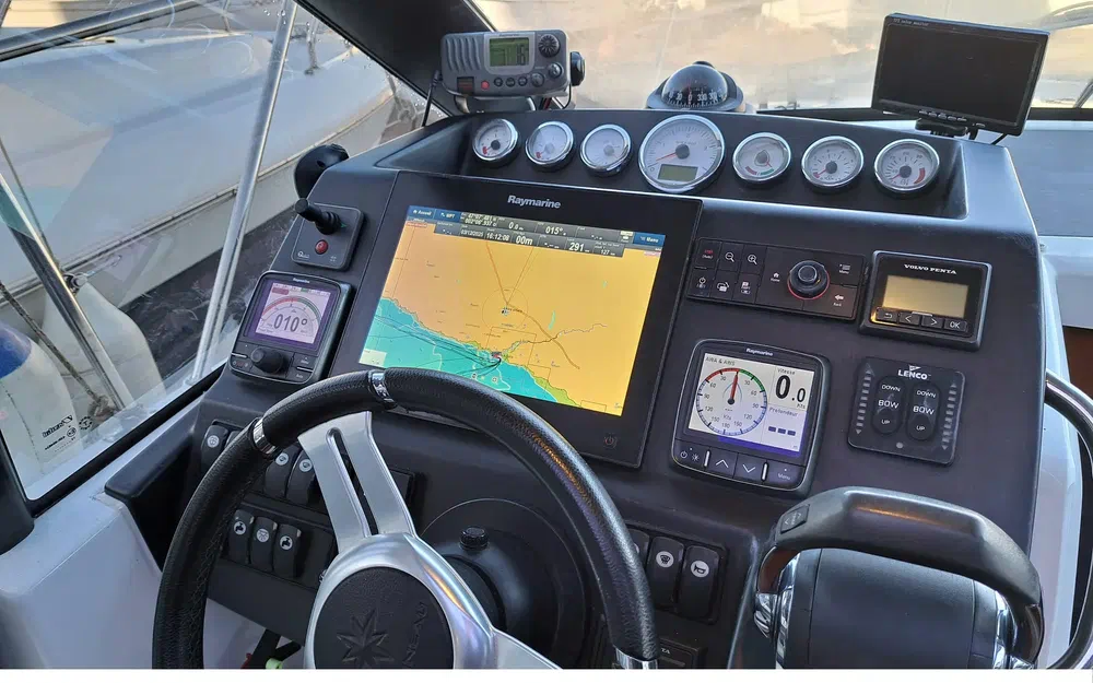 slider 13 Jeanneau NC 9