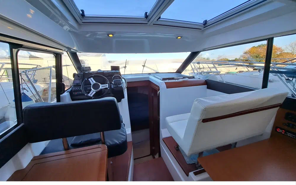 slider 16 Jeanneau NC 9