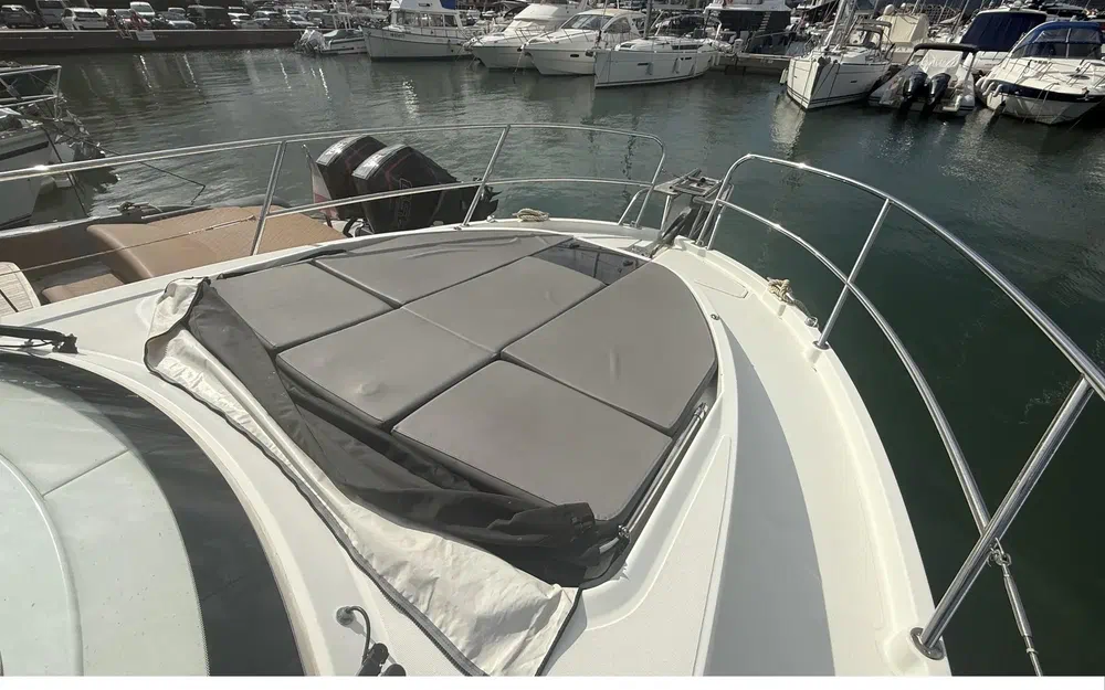 slider 9 Beneteau Antares 11 Fly