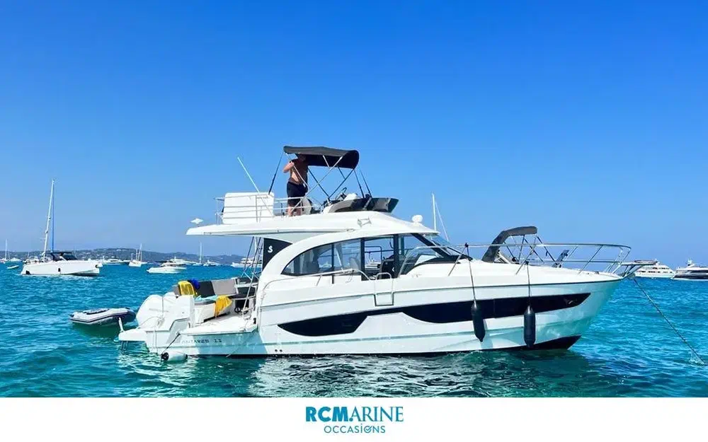 slider 12 Beneteau Antares 11