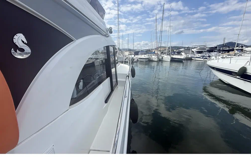 slider 3 Beneteau Antares 11