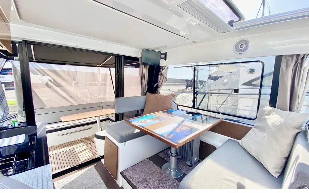 slider 6 Jeanneau Merry Fisher 1095