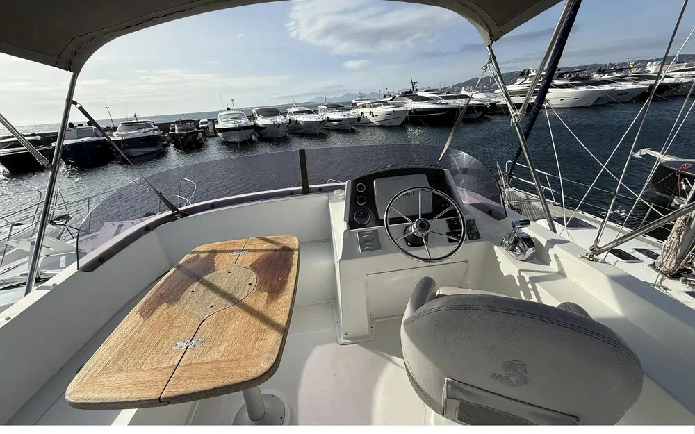 slider 18 Beneteau Swift Trawler 34 Fly