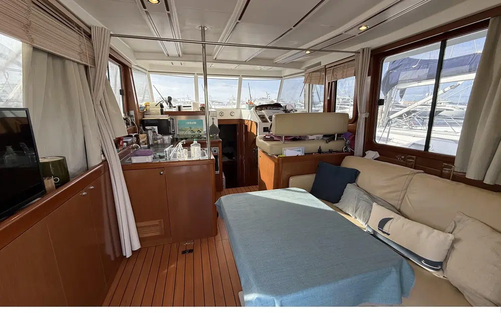 slider 5 Beneteau Swift Trawler 34 Fly