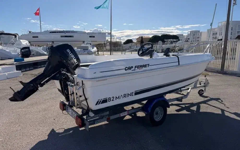 slider 1 B2 Marine Cap Ferret 452 Fish